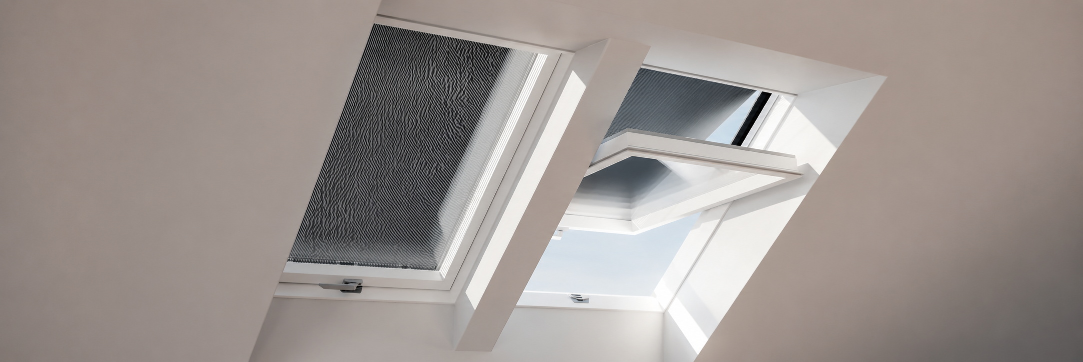 Copertină pentru ferestre de mansardă RoofLITE+ MIA